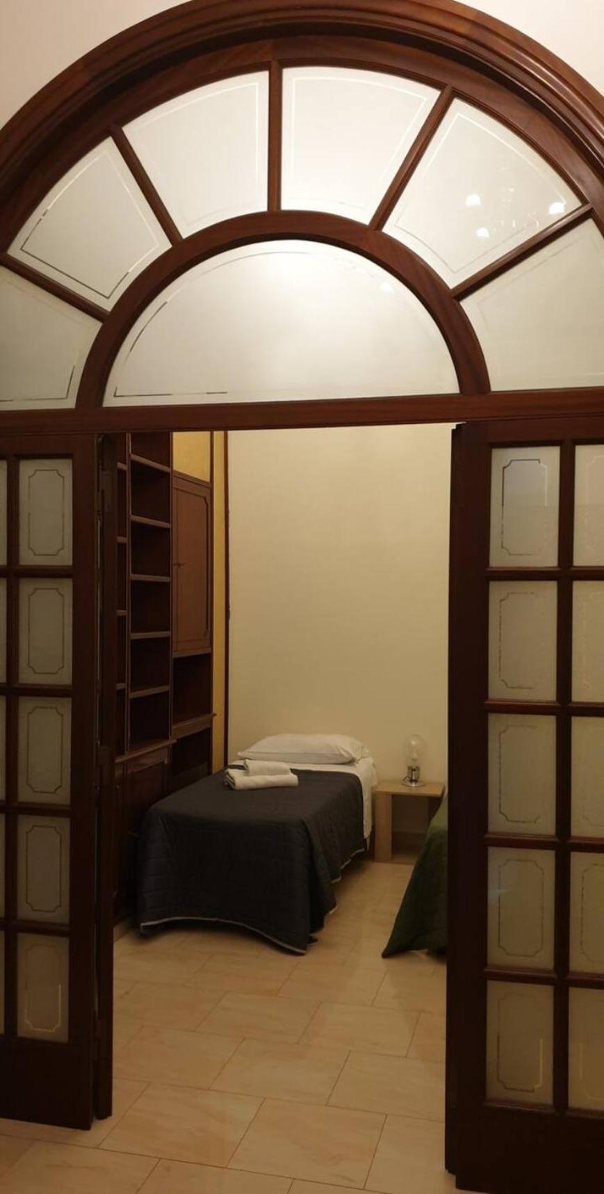 The Dante Apartment By HouseinNapoli Esterno foto