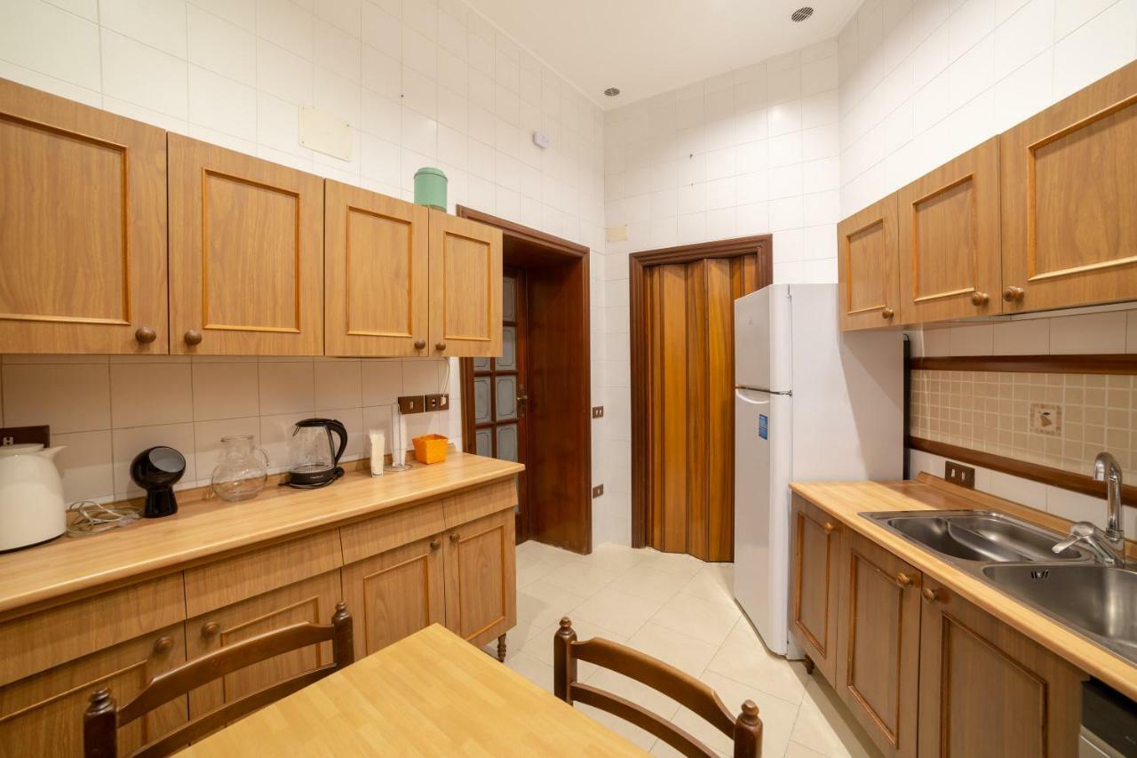 The Dante Apartment By HouseinNapoli Esterno foto