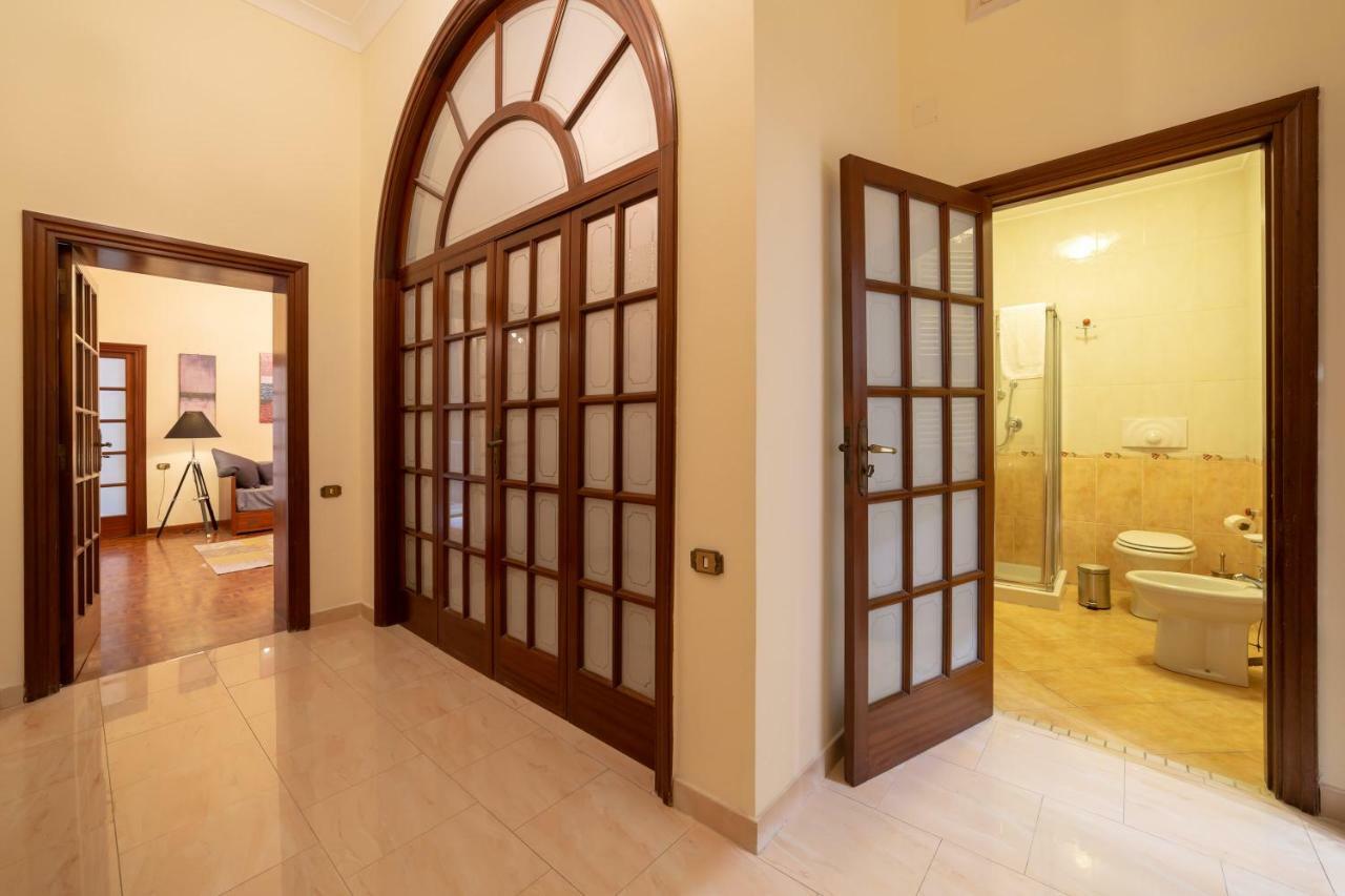 The Dante Apartment By HouseinNapoli Esterno foto